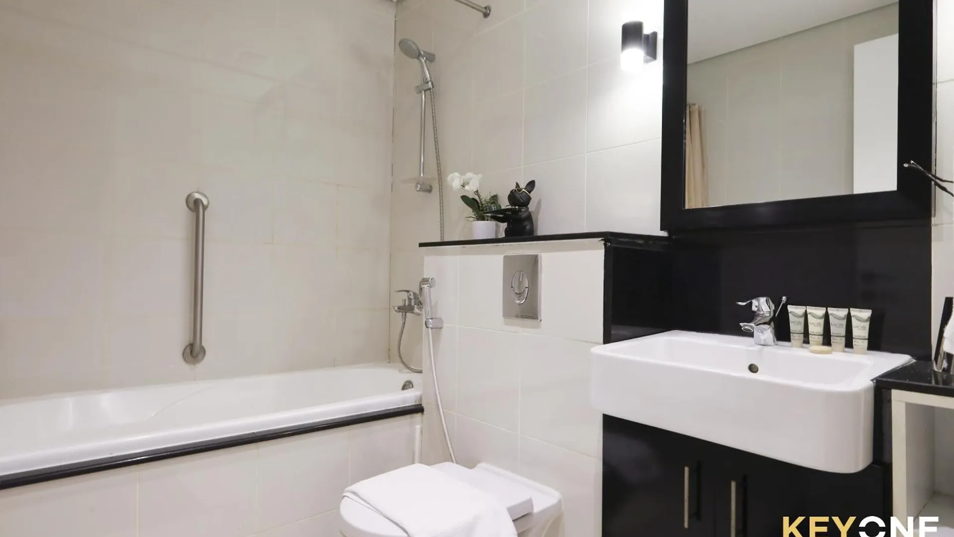 The Cosmopolitan Serene Living In A One Bedroom Dubai United Arab Emirates