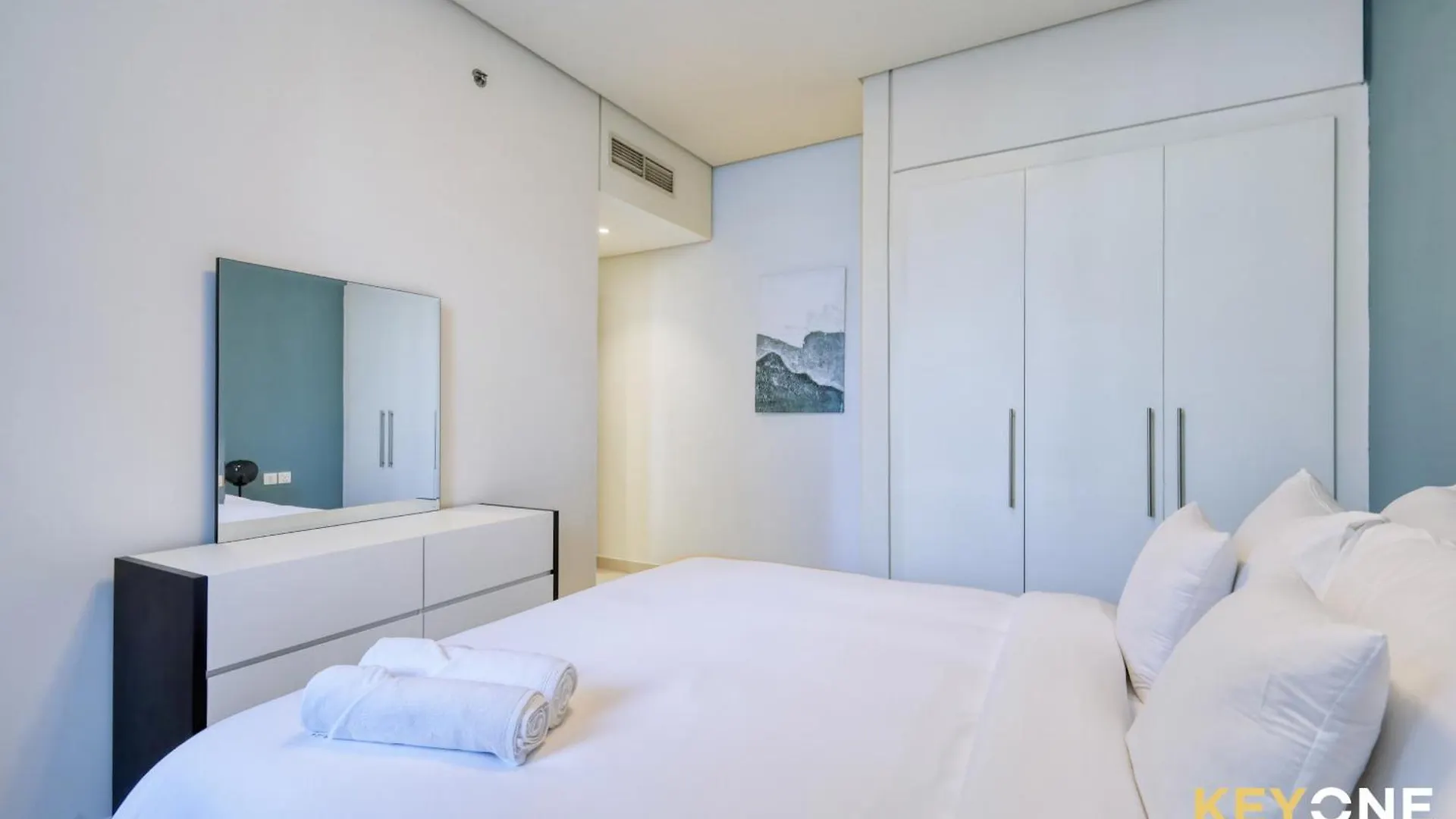 Apartment The Cosmopolitan Serene Living In A One Bedroom Dubai