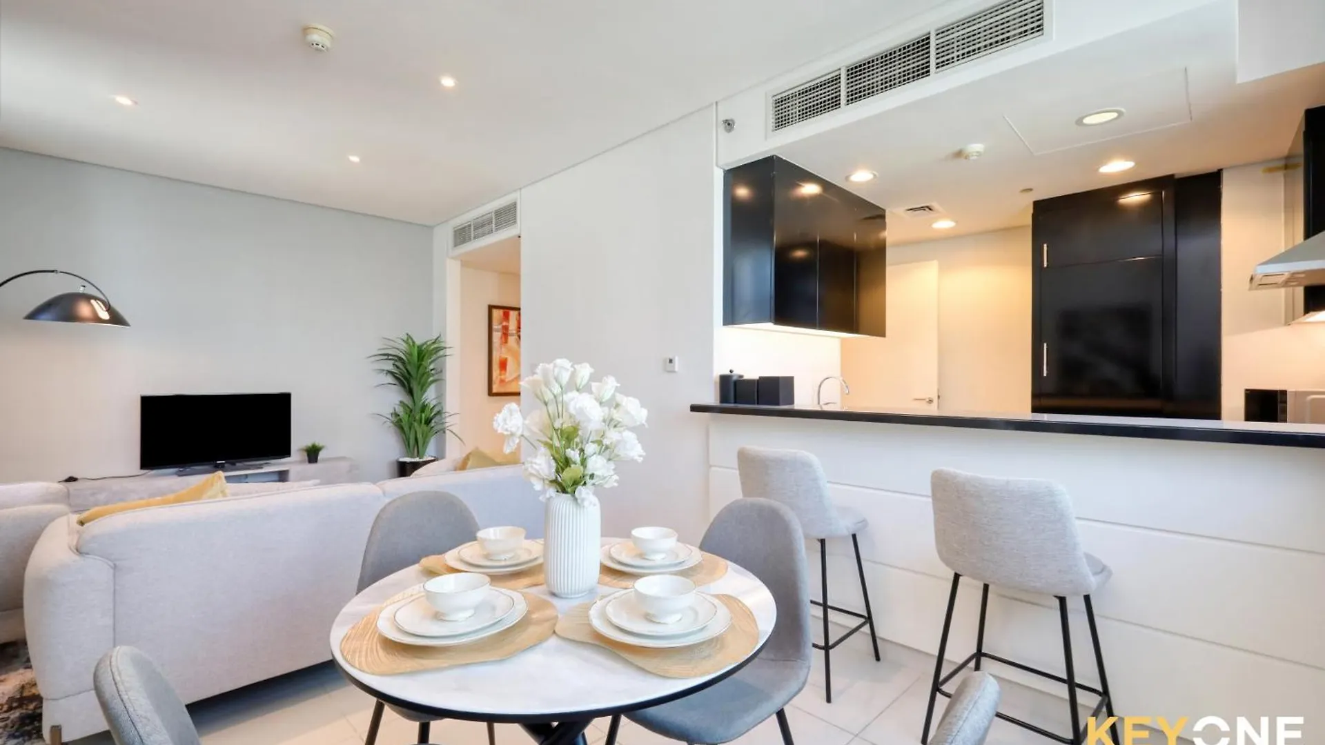 The Cosmopolitan Serene Living In A One Bedroom Дубай Апартаменты